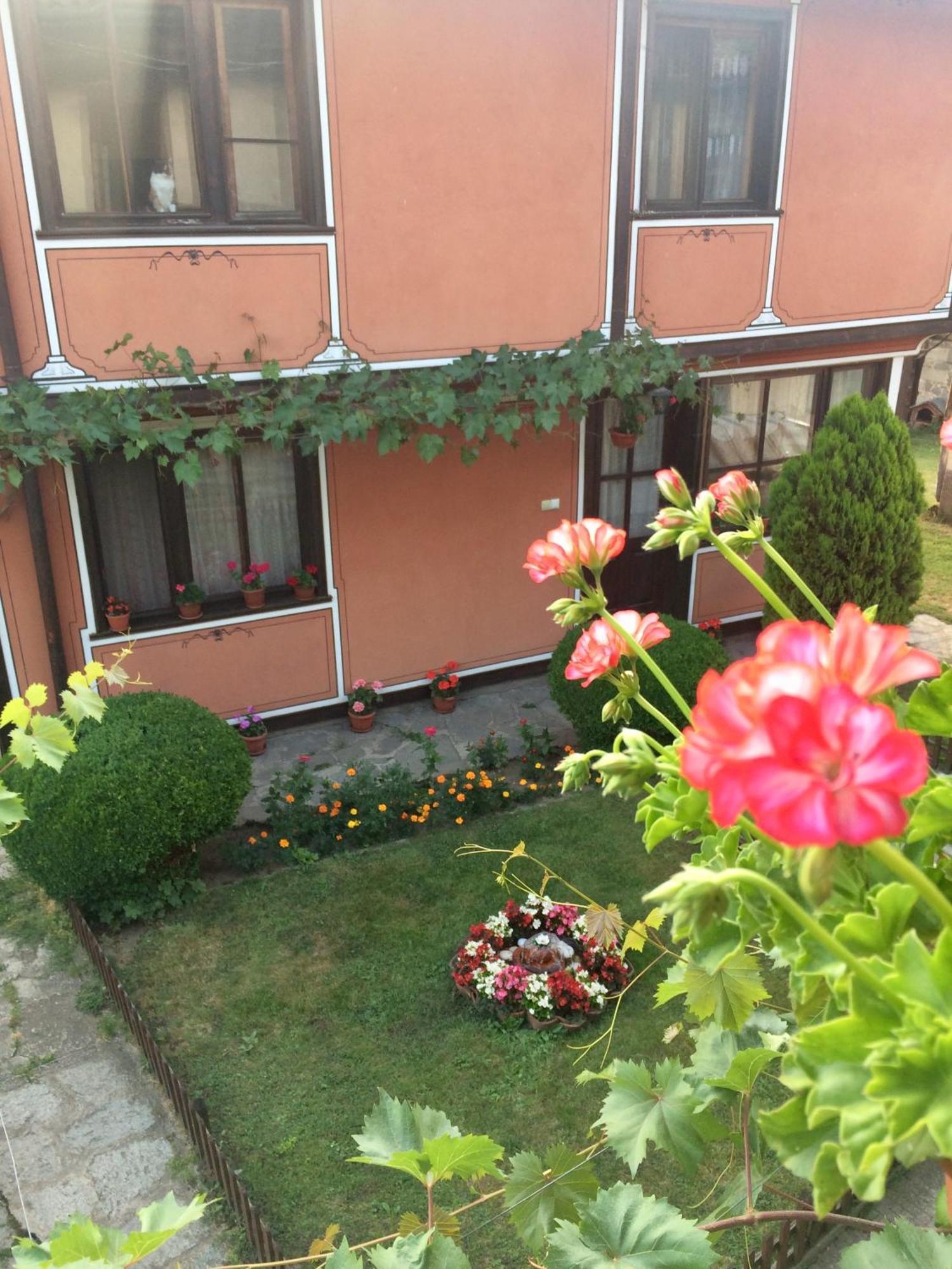 Guest Rooms Dona Koprivshtitsa Exterior foto